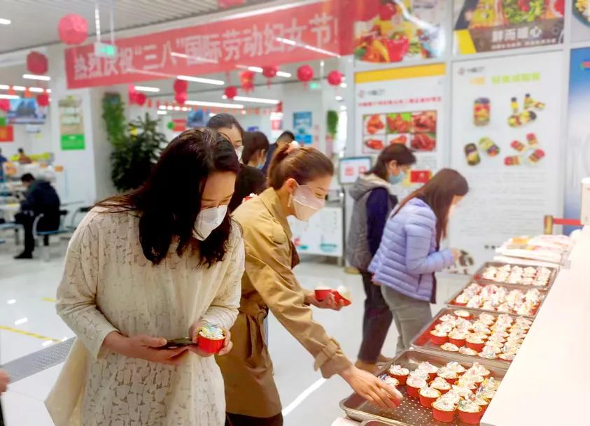 中膳食堂承包公司，機關(guān)食堂高標準運營服務案例